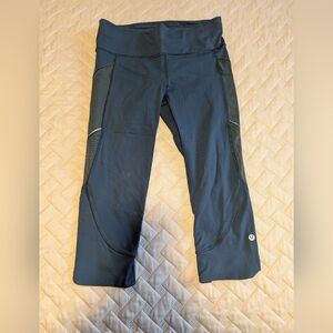 Lululemon Women’s Size 8  Melanite Home Stretch Crop 19”